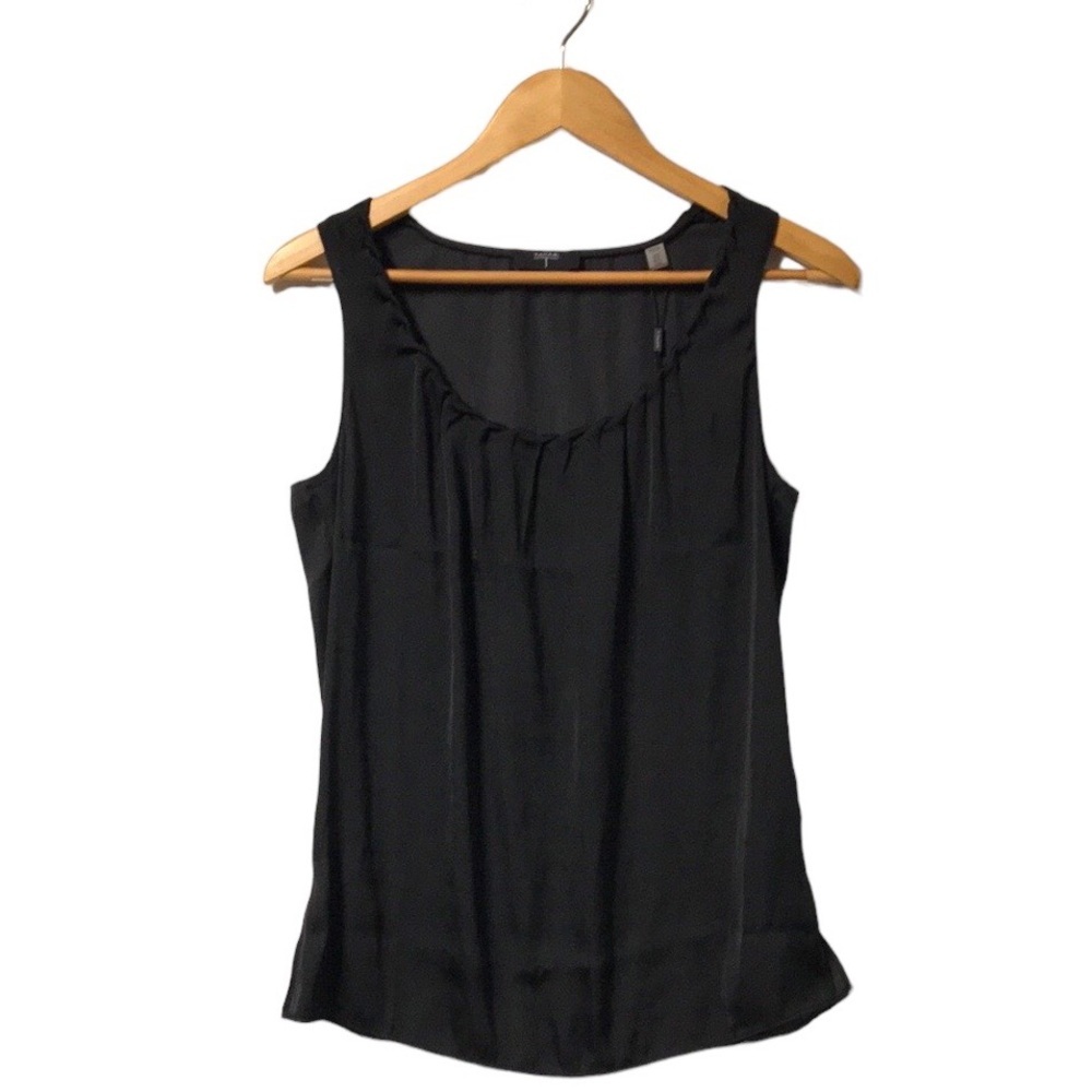 TAHARI Crewneck Black Top